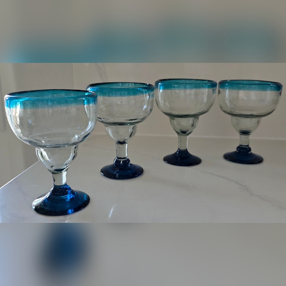 Hand Blown Mexican Margarita Glasses‎ Blue Rim and Base 4 Oz Capacity Set Of 4